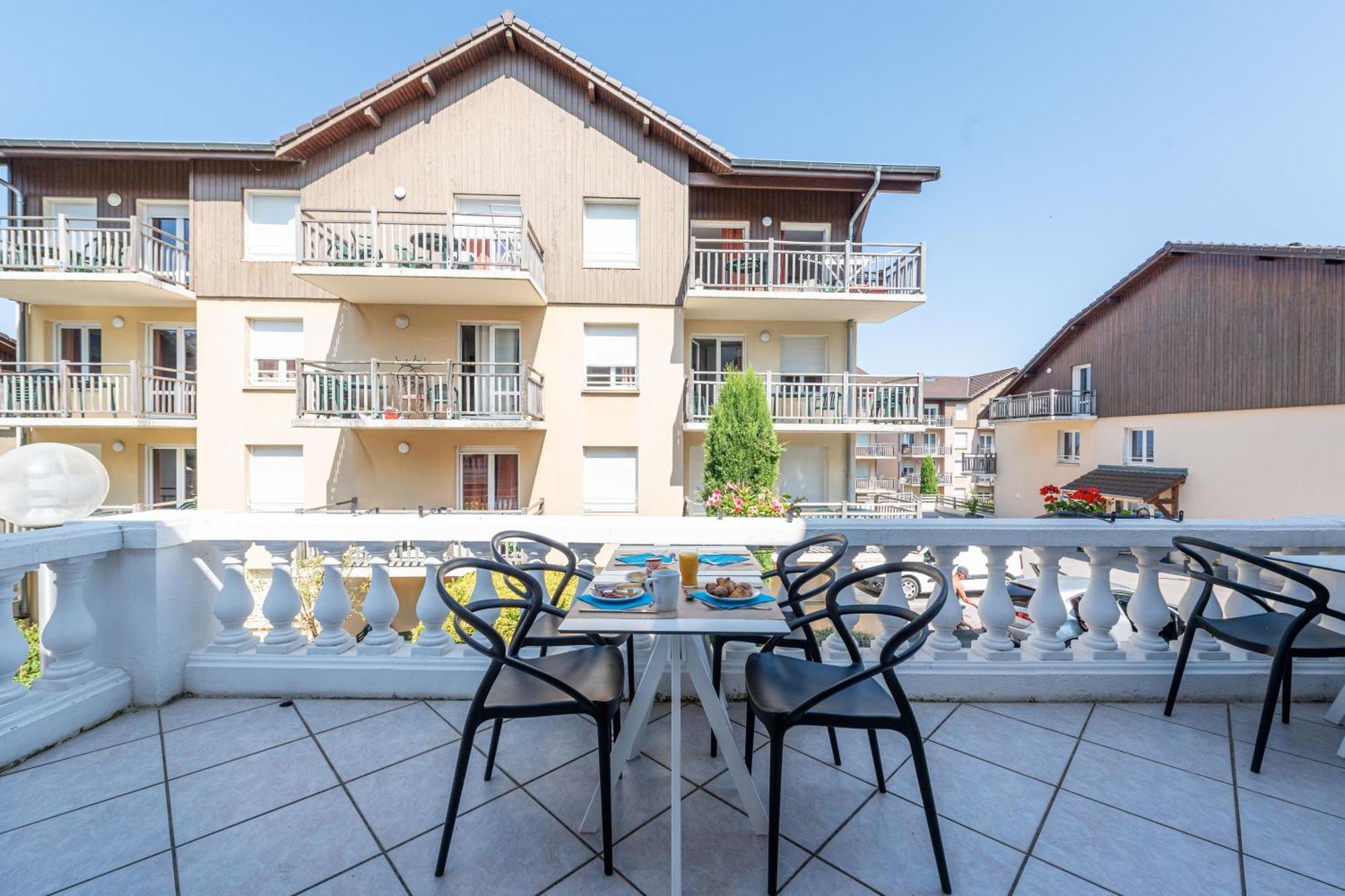 Zenitude Hôtel-Résidences Les Terrasses du Lac Évian-les-Bains Esterno foto