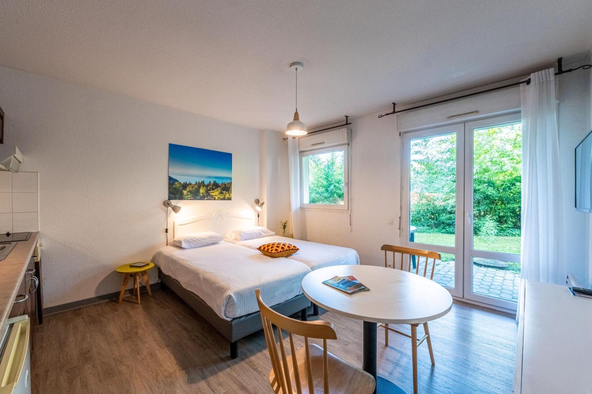 Zenitude Hôtel-Résidences Les Terrasses du Lac Évian-les-Bains Esterno foto