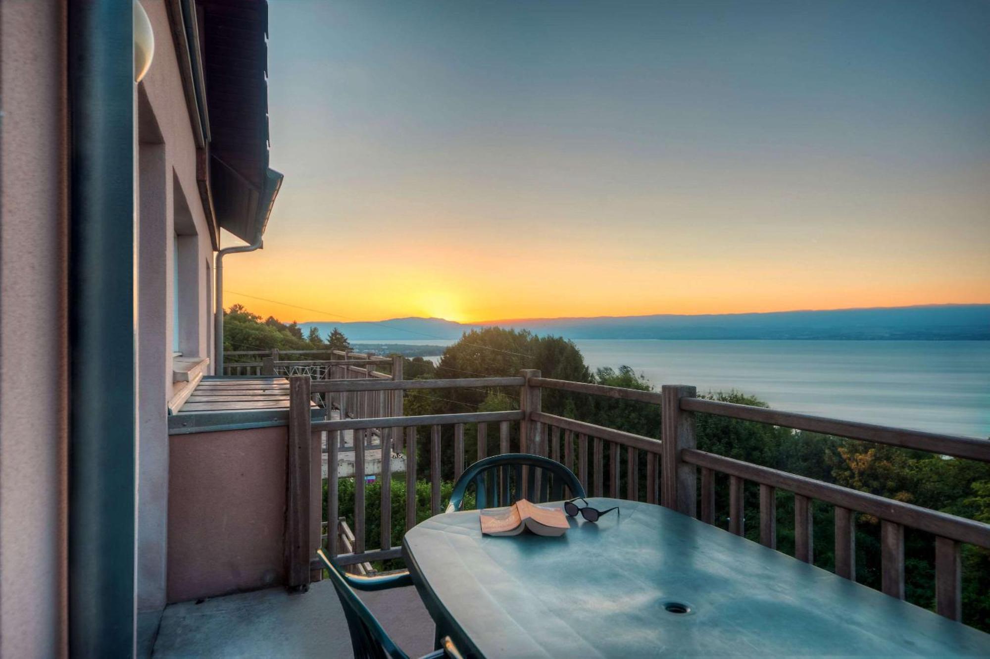 Zenitude Hôtel-Résidences Les Terrasses du Lac Évian-les-Bains Esterno foto